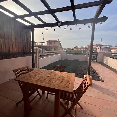 Mare Villa Lajares